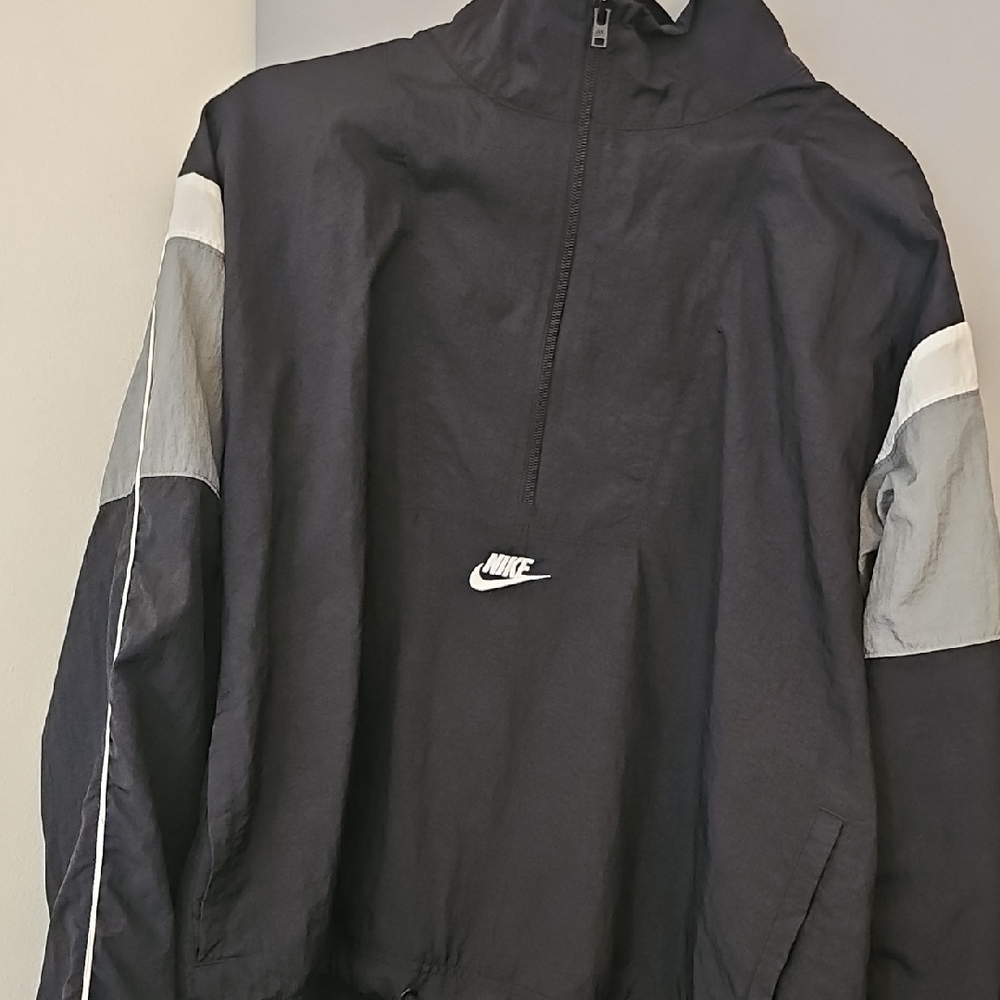 Nike Black Windbreaker with Gray and White Sleeve Panels
